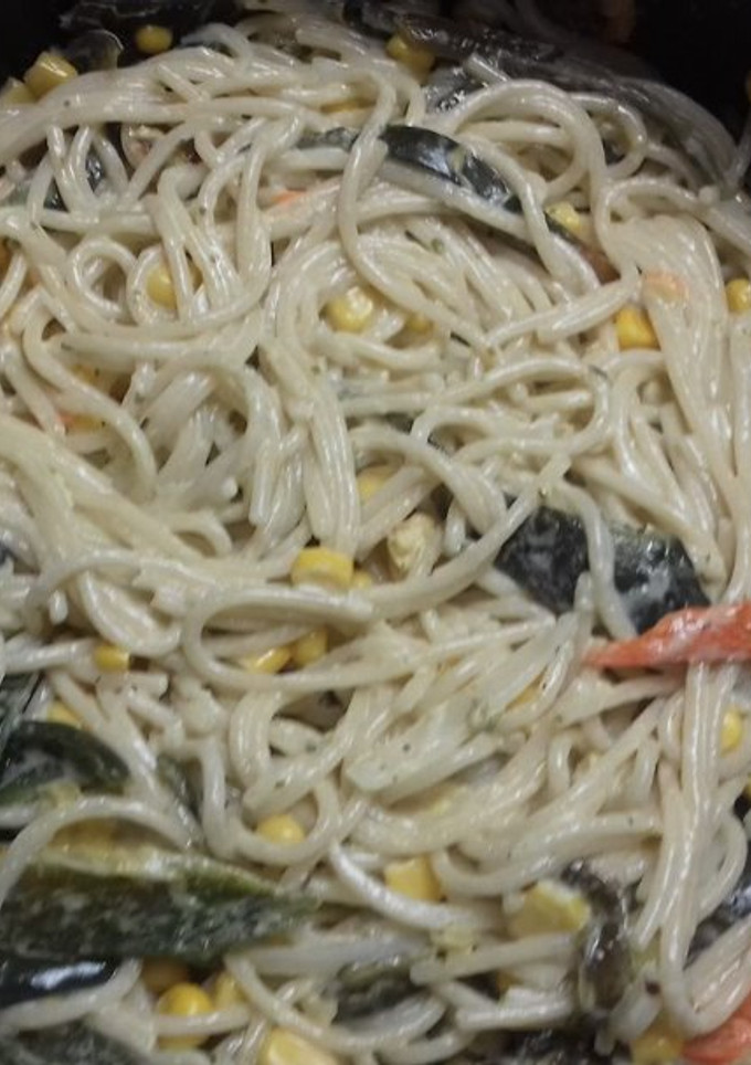 Una foto de Spagueti mexicano con rajas de cuaresma vegano a lo ranchero