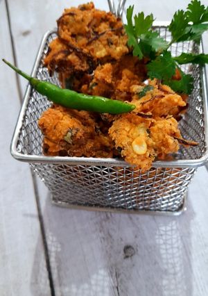 A picture of Chana Dal Pakode.