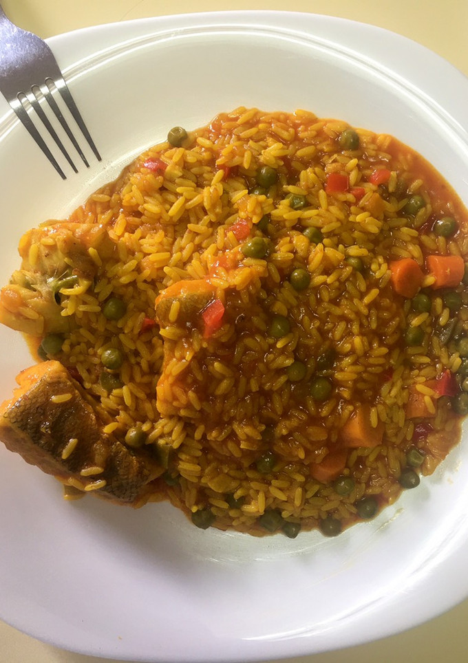 Una foto de Arroz con bacalao olla express