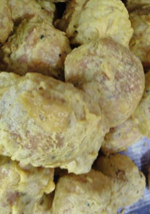 A picture of Aloo chop.