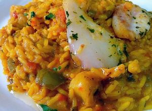 Foto principal de Arroz con roux de curry japonés, huevas y cocochas de calamar