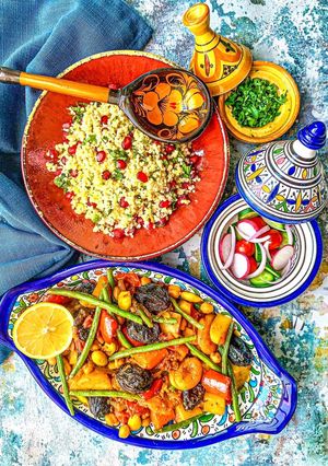 O poză a rețetei Tagine de legume și fructe uscate cu couscous perlat.