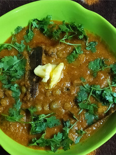 ஆலு மட்டர் பட்டர் மசாலா (Aloo Mutter butter Masala Recipe in Tamil) செய்முறை முக்கிய புகைப்படம்