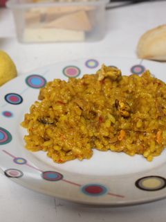 Una foto de Arroz con mejillones
