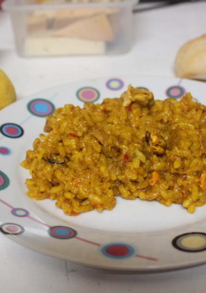 Una foto de Arroz con mejillones