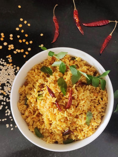 கோவில் புளியோதரை (Temple Tamarind rice) செய்முறை முக்கிய புகைப்படம்