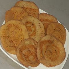 A picture of Mix flour mathri.
