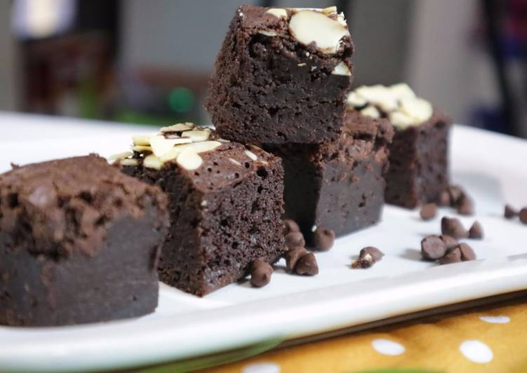 Chocolate and Almond Brownies