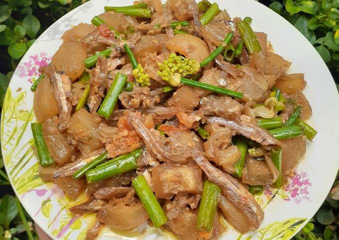 Yuk intip, Bagaimana cara bikin Oseng kikil cabe ijo (+ teri + bunga bawang) yang gurih