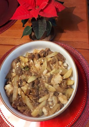 Una foto de Saltado de Coliflor y Col