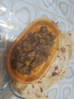 A picture of Maini na chapati.