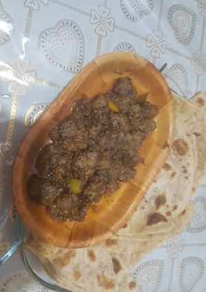 A picture of Maini na chapati.