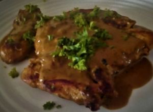Una foto de Pechuga de Pollo al Curry con Cilantro
