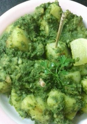 A picture of Chatpate chutney wale aalu.