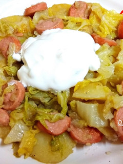 Virslis-kínai keles burgonya (egytálétel) recept fotója