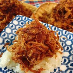 Thai Street Food • Fried Shredded Pork with Crispy Shallot •Thai Street Vendor food | ThaiChef Food A picture of Thai Street Food • Fried Shredded Pork with Crispy Shallot •Thai Street Vendor food | ThaiChef Food.