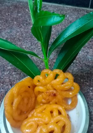 A picture of Jangri mithai.
