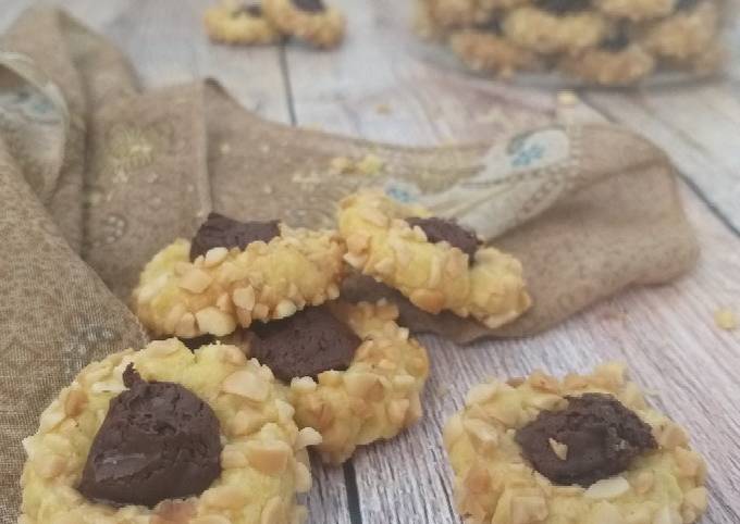 Resep Kuker Kacang Coklat oleh Mama Upay - Cookpad