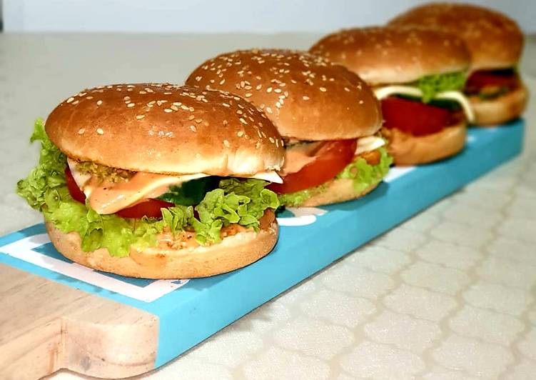 Easiest Way to Prepare Award-winning Chicken burger