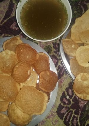 A picture of Golgappa homade.