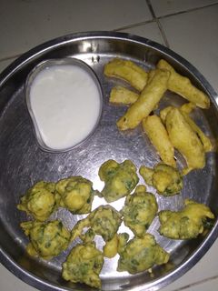 મેથી ના ભજીયા (Methi Na Bhajiya Recipe In Gujarati) રેસીપી મુખ્ય ફોટો
