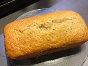 Una foto de budín de banana azúcar mascabo