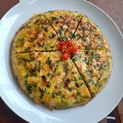 A picture of Telur Dadar Ayam Spesial.