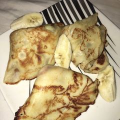 A picture of Apple crêpes🥠🍎.