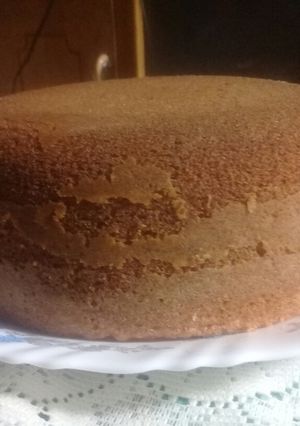A picture of Strawberry spongy cake😗.