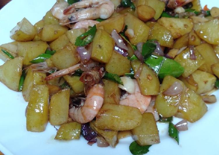 Resep masakan Sambel goreng nyemek kentang cabe ijo | Langkah Membuat Sambel goreng nyemek kentang cabe ijo Yang Paling Enak