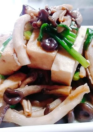 Hình của món Đậu phụ + nấm xào chay.