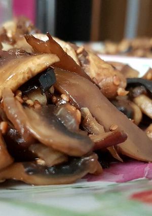 Foto principal de Salteado de champiñones y shiitake