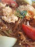 ผัดวุ้นเส้นใส่ไข่