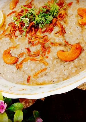 A picture of Hyderabadi Haleem.