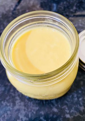 A picture of Mango Mayo.