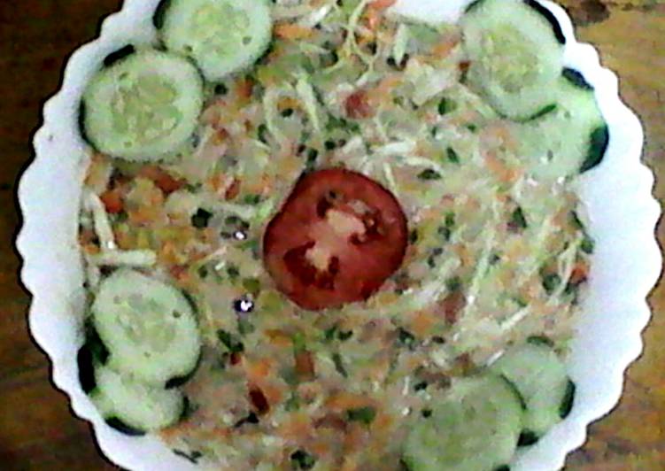 Cabbage, Bell Pepper & Carrot Salad