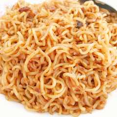 Indomie Kencur Pedas Manis রেসিপির প্রধান ছবি