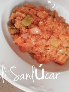 Una foto de Cous cous con pisto