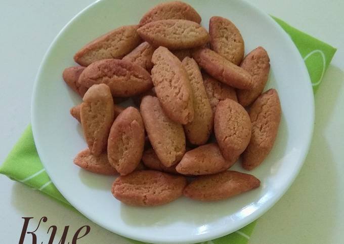 Kue Biji Ketapang