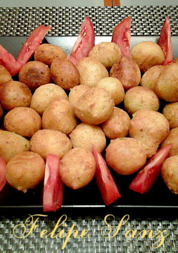 Una foto de Buñuelos de bacalao