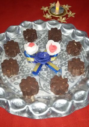 चोको नट्स (Choco Nuts recipe in hindi) रेसिपी मुख्य फोटो