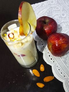अँपल मिल्क शेक(apple milkshake recipe in marathi) रेसिपी चे मुख्य फोटो 