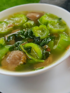 Foto resep Sup oyong bakso