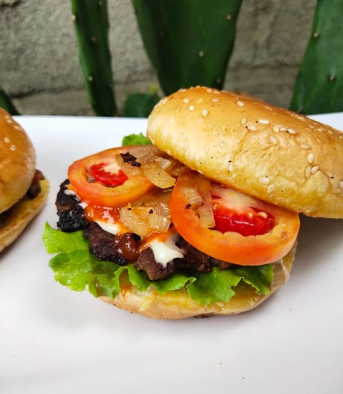 Foto resep Spesial burger daging sapi