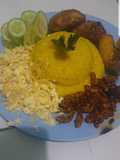 Nasi kuning tanpa santan