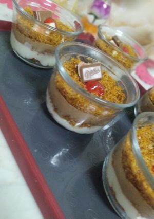 Une photo de Crème Vanille chocolat avec kounafa