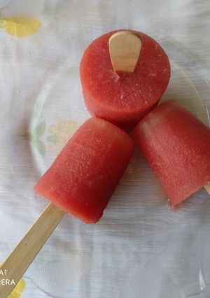 A picture of Watermelon candy.