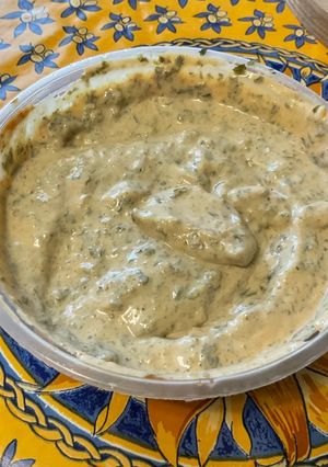 Une photo de Sauce crème épicée tamarin, ail, échalotes et persil d'algues