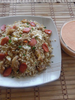 Una foto de Arroz chaufa de pollo | Estilo James Salaz