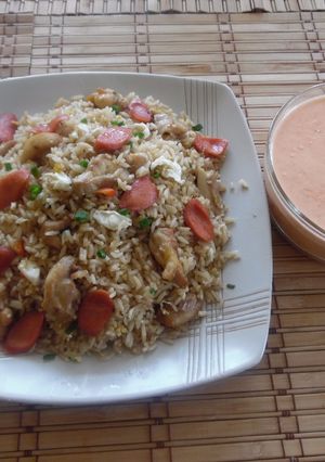 Una foto de Arroz chaufa de pollo | Estilo James Salaz
